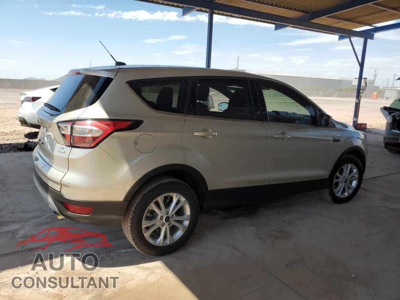 FORD ESCAPE 2017 - 1FMCU0GD7HUC88237