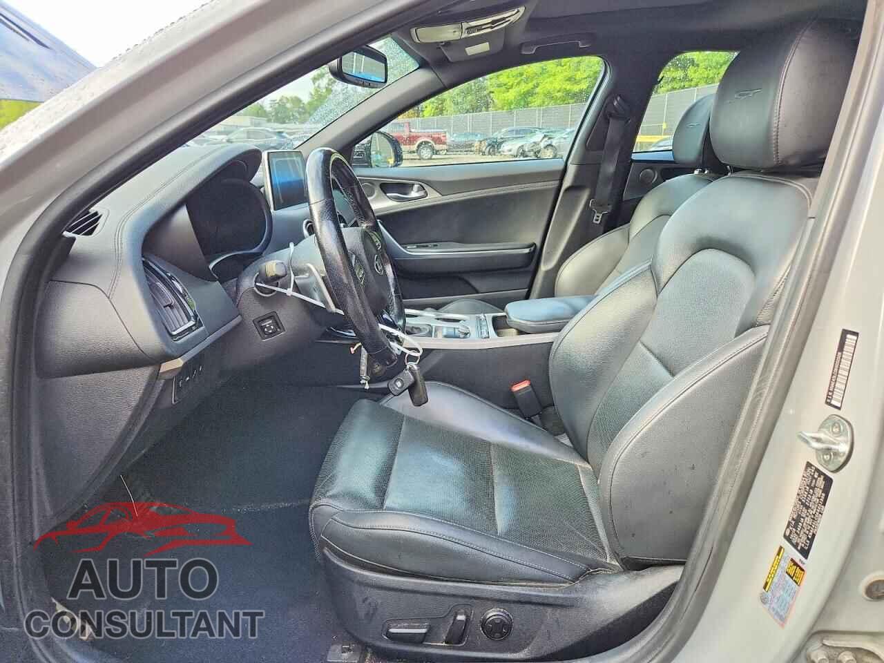 KIA STINGER 2019 - KNAE45LC0K6051508