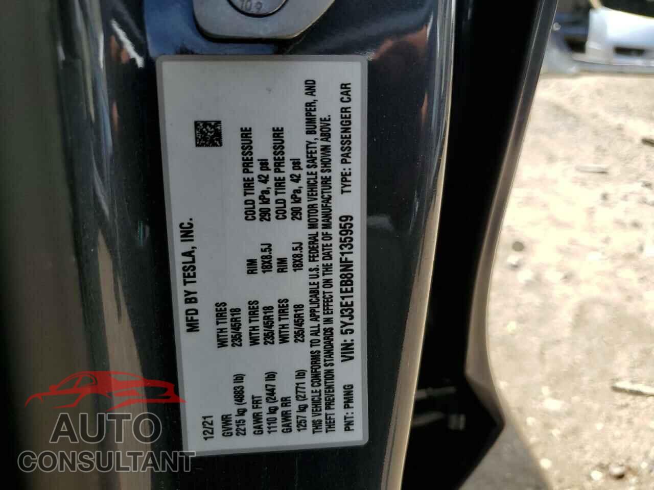 TESLA MODEL 3 2022 - 5YJ3E1EB8NF135959