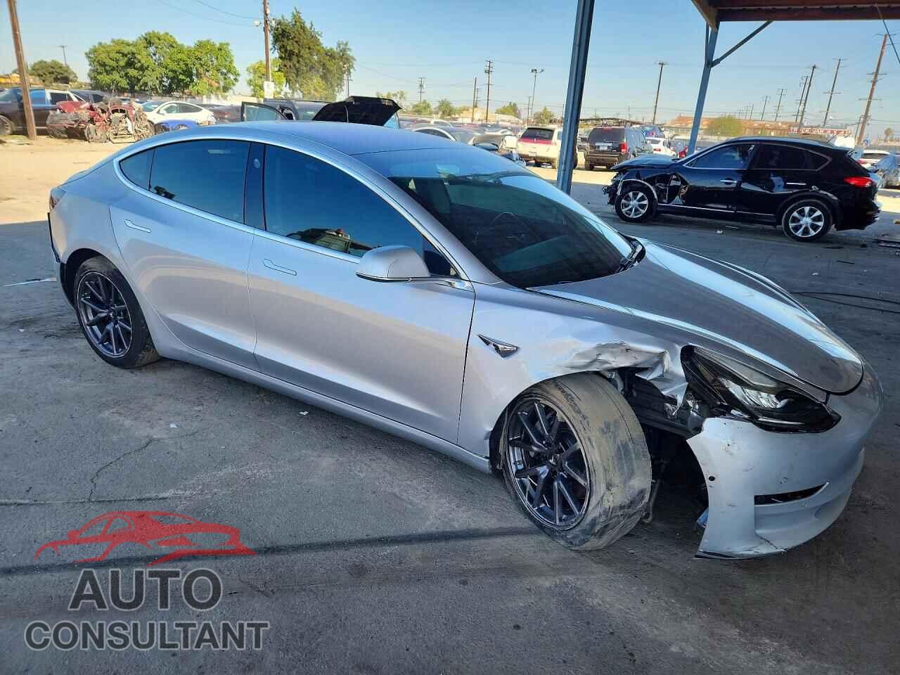 TESLA MODEL 3 2018 - 5YJ3E1EA0JF007037
