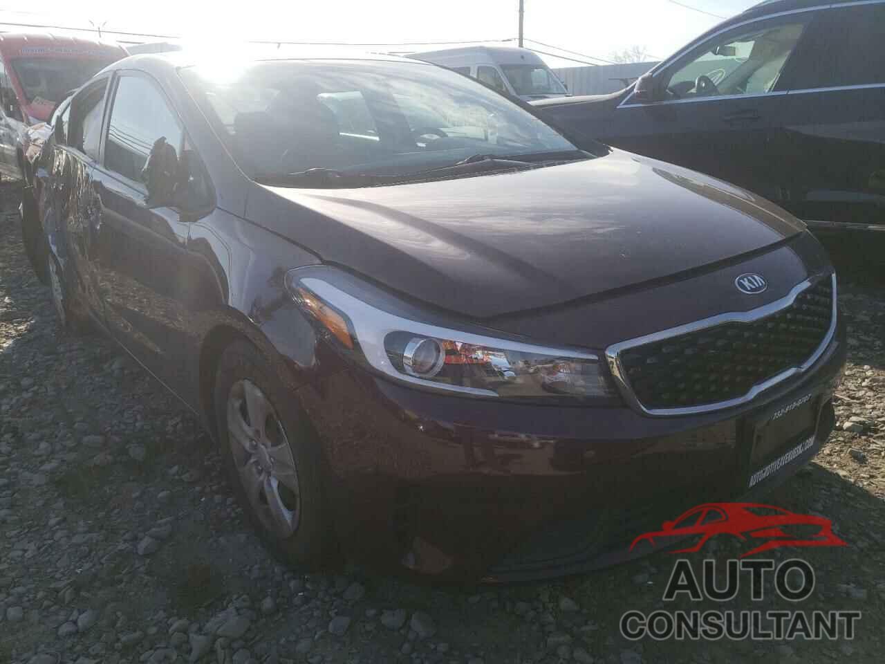 KIA FORTE 2018 - 3KPFK4A72JE201835