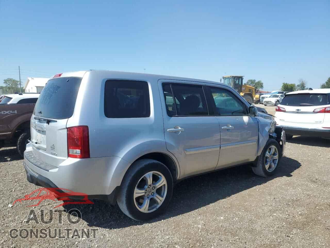 HONDA PILOT 2013 - 5FNYF4H61DB076237