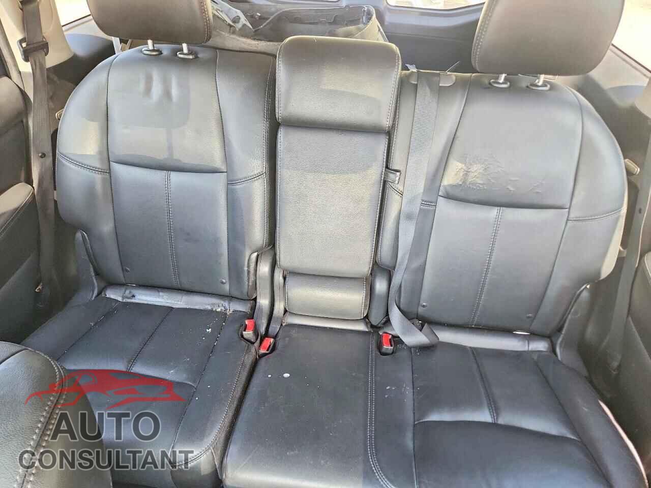NISSAN PATHFINDER 2014 - 5N1AR2MM4EC616417