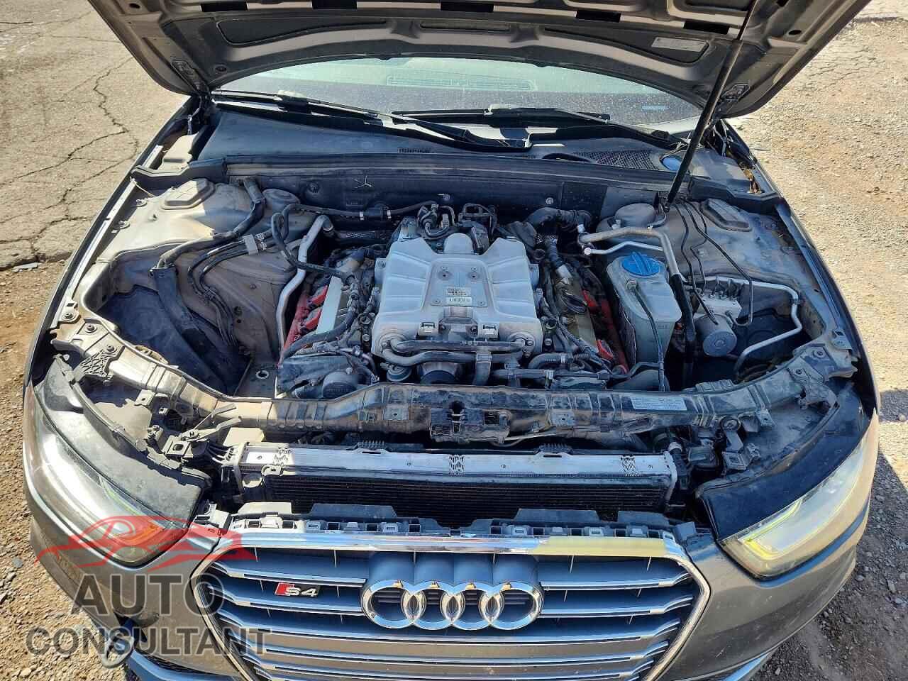 AUDI S4/RS4 2014 - WAUDGAFL0EA046544