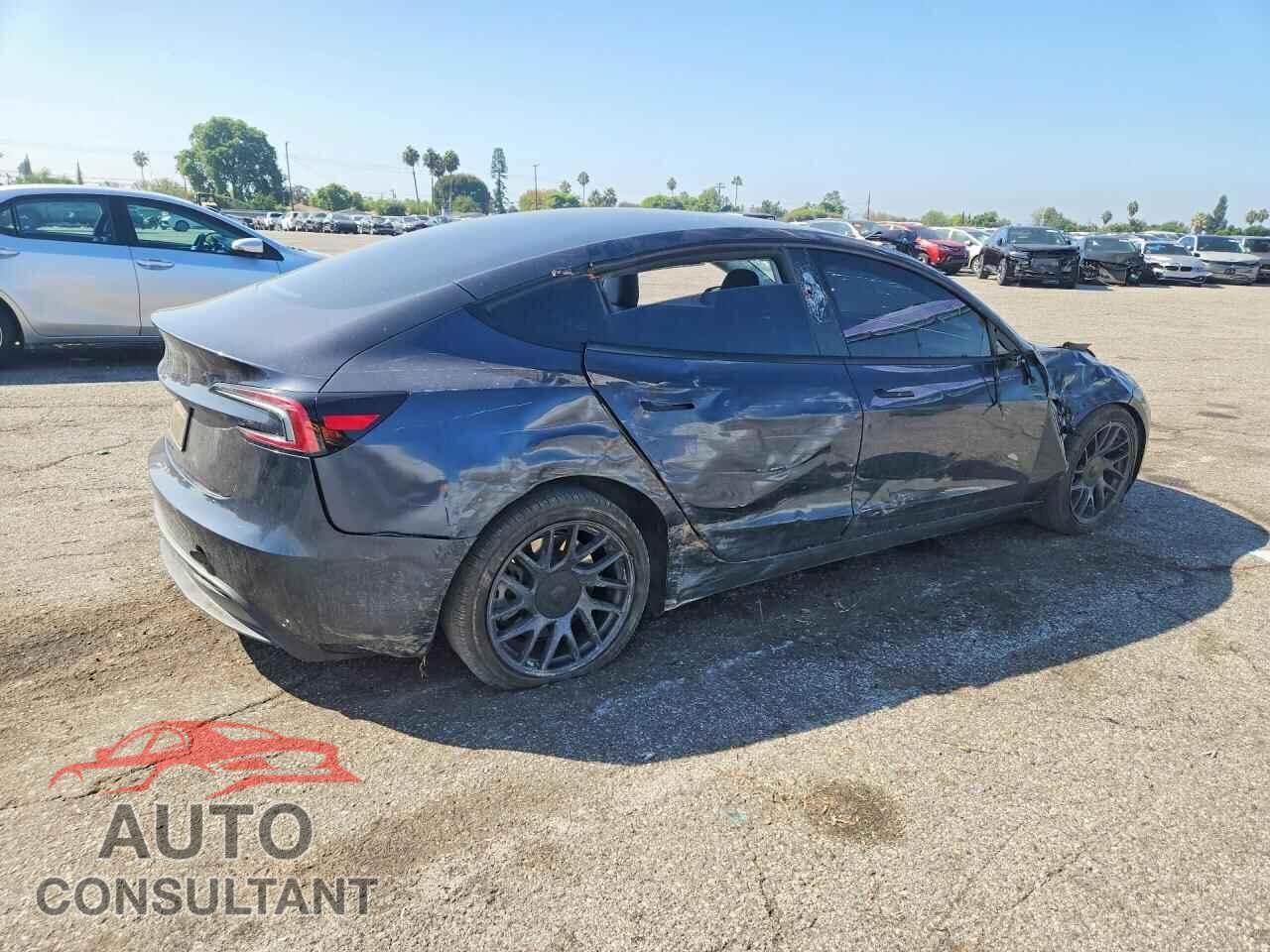 TESLA MODEL 3 2024 - 5YJ3E1EA4RF744348