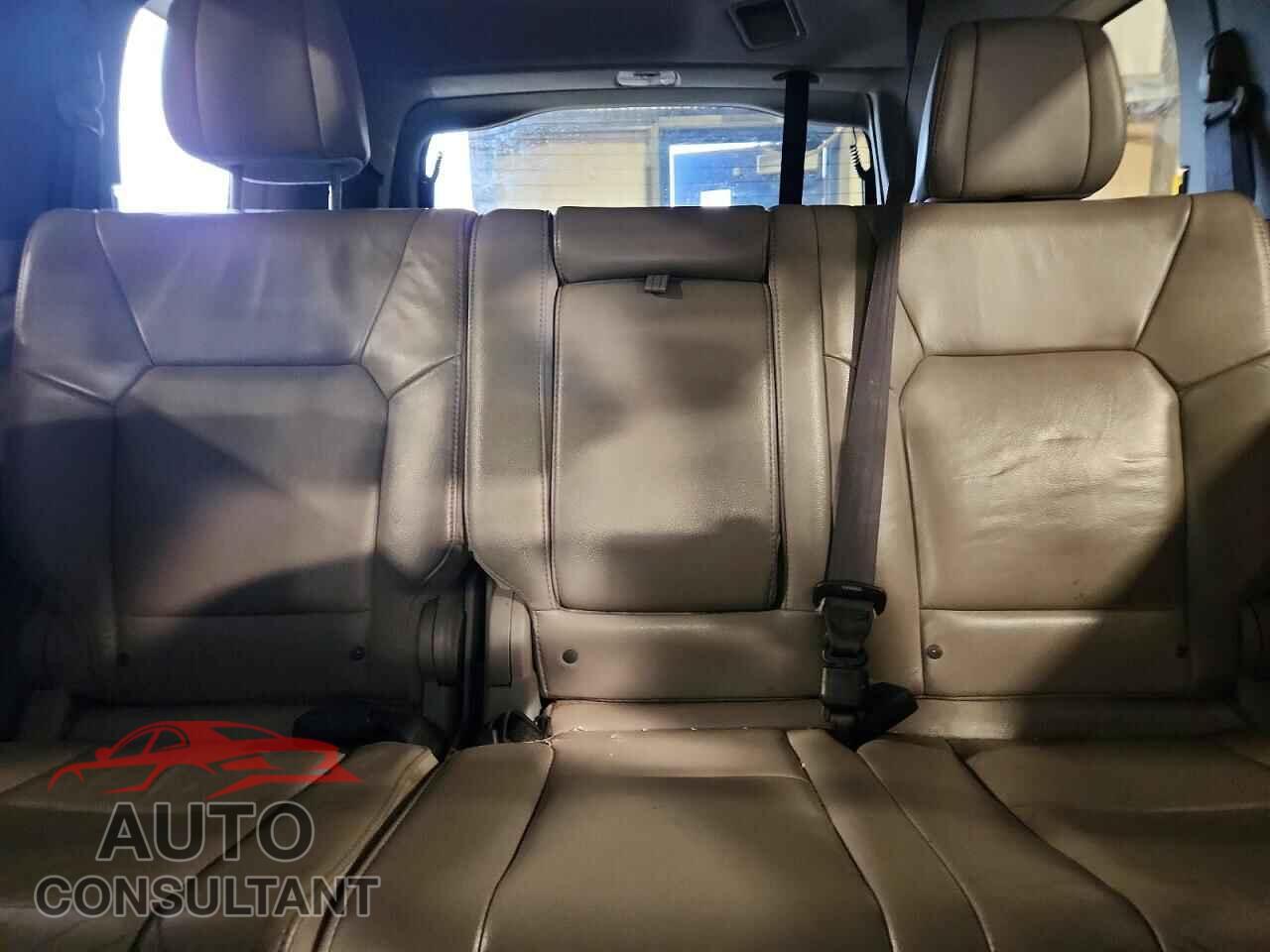 HONDA PILOT 2013 - 5FNYF4H59DB009330