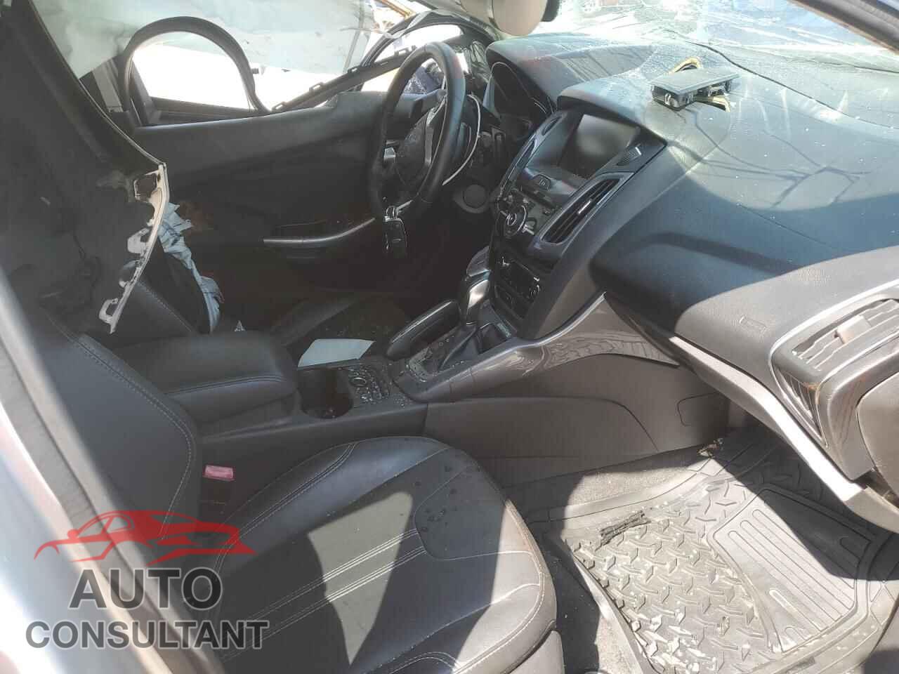 FORD FOCUS 2013 - 1FADP3J26DL334543