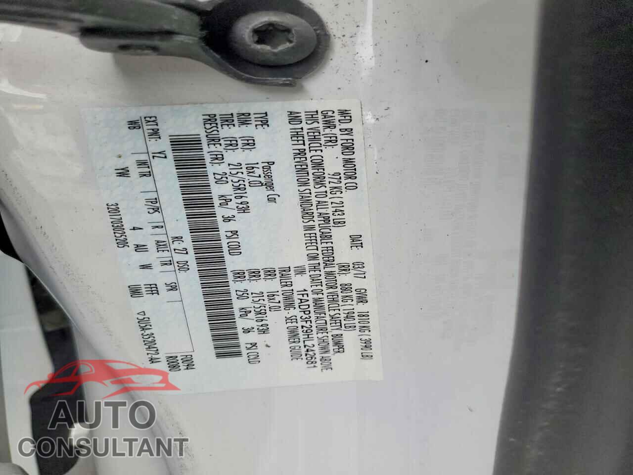 FORD FOCUS 2017 - 1FADP3F29HL242681