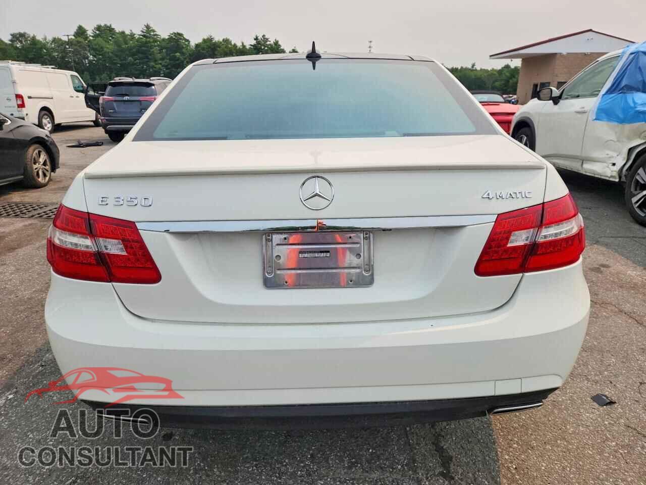 MERCEDES-BENZ E-CLASS 2011 - WDDHF8HB2BA309509