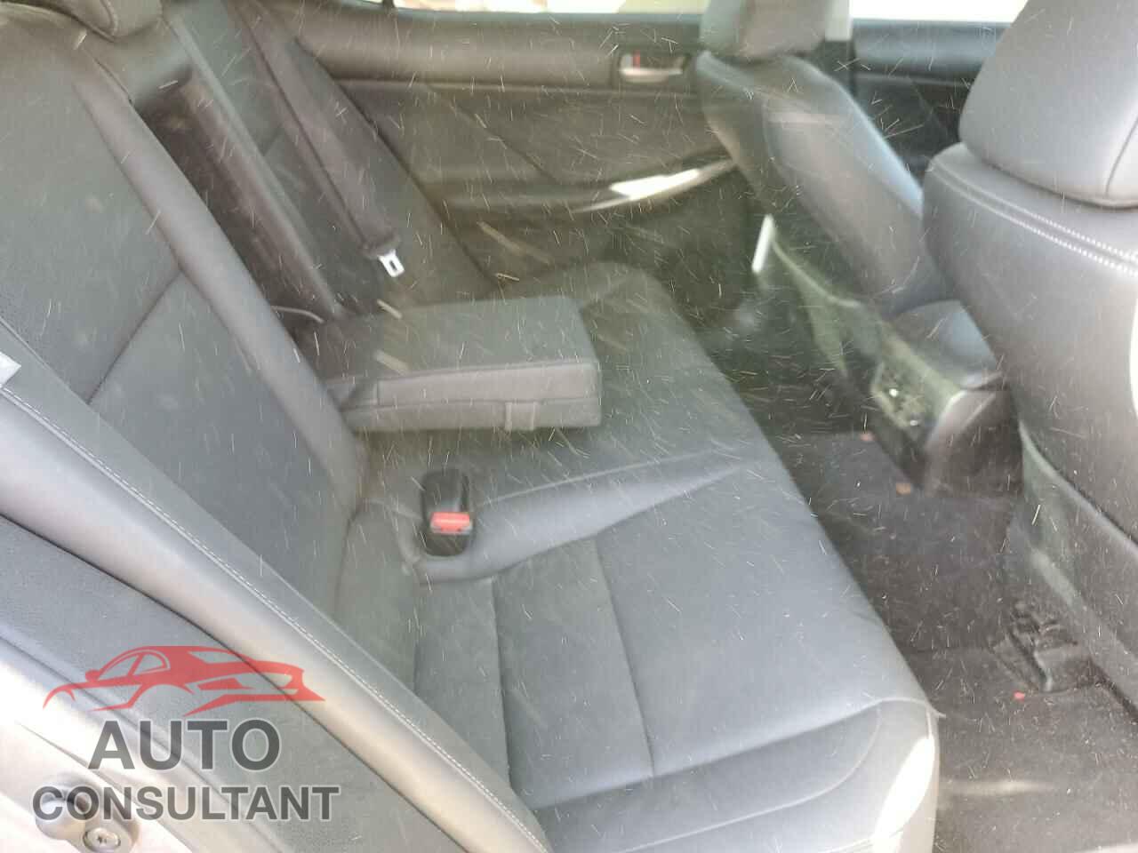 LEXUS IS 2017 - JTHBA1D29H5059164