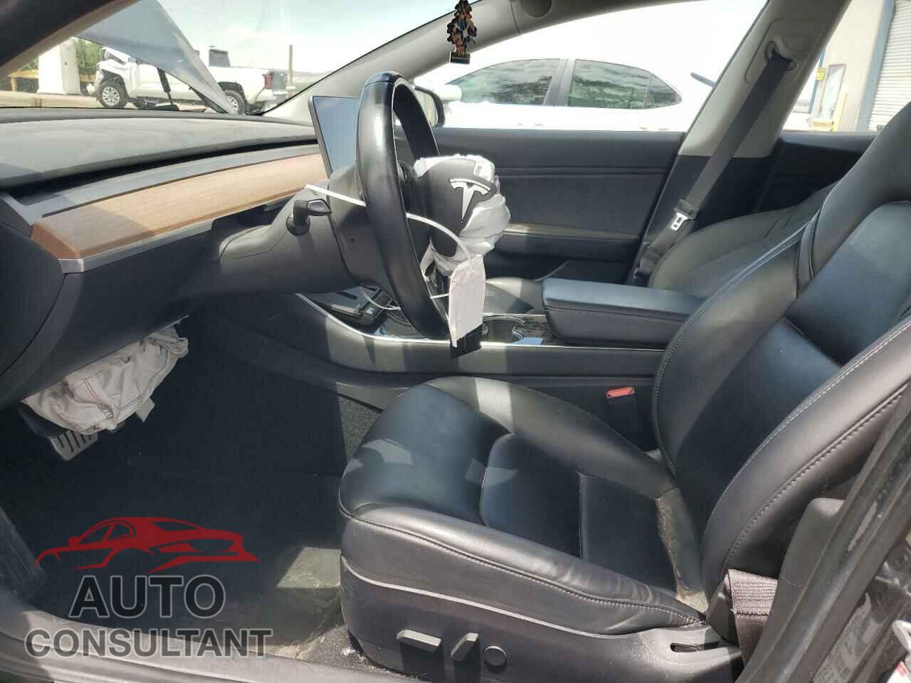 TESLA MODEL 3 2018 - 5YJ3E1EB6JF082964