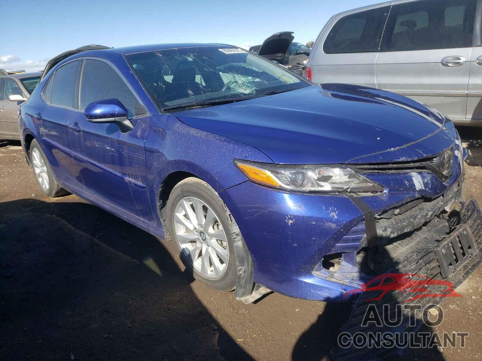 TOYOTA CAMRY 2018 - 4T1B11HK5JU520007