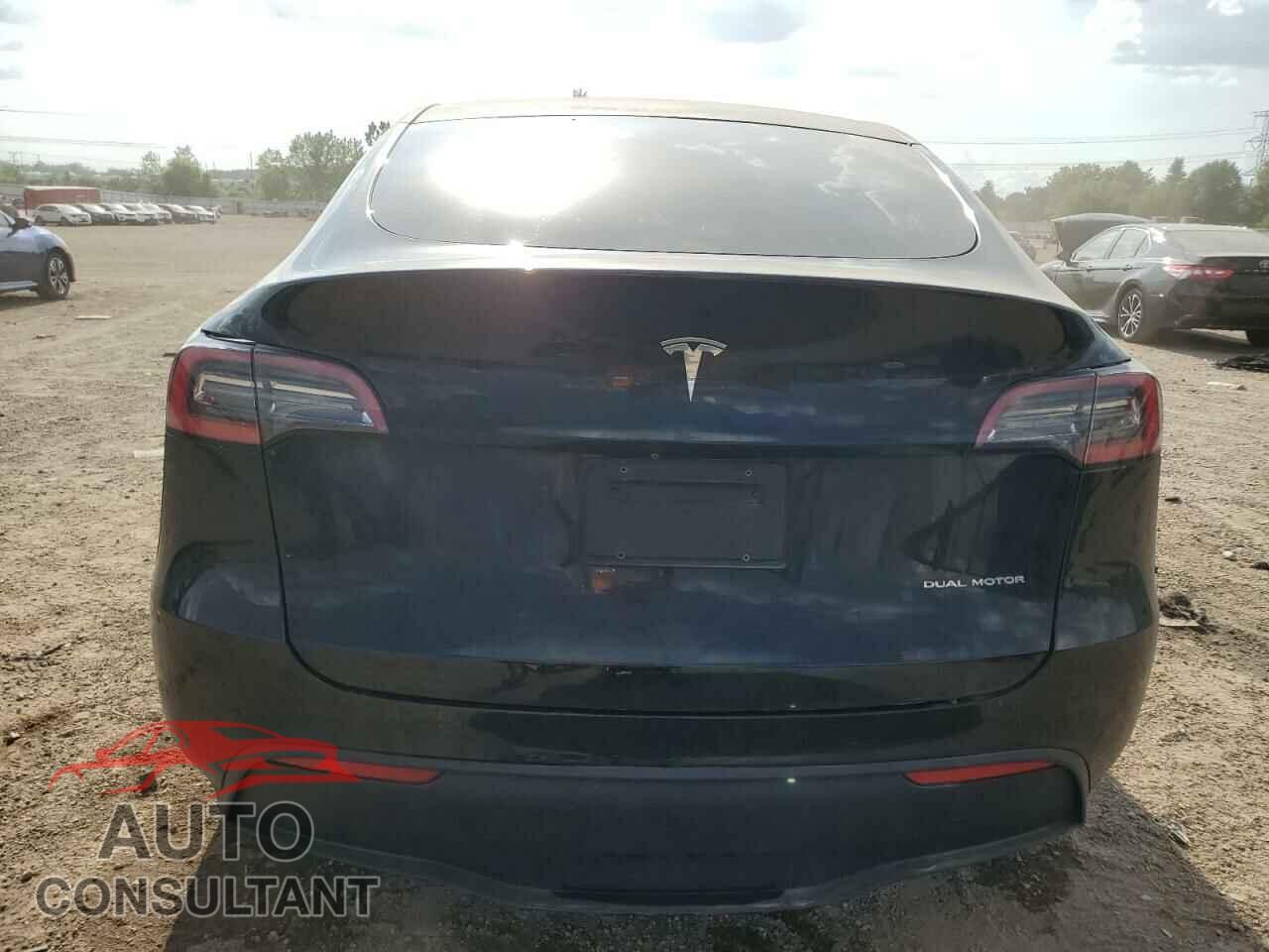 TESLA MODEL Y 2021 - 5YJYGDEE9MF080738