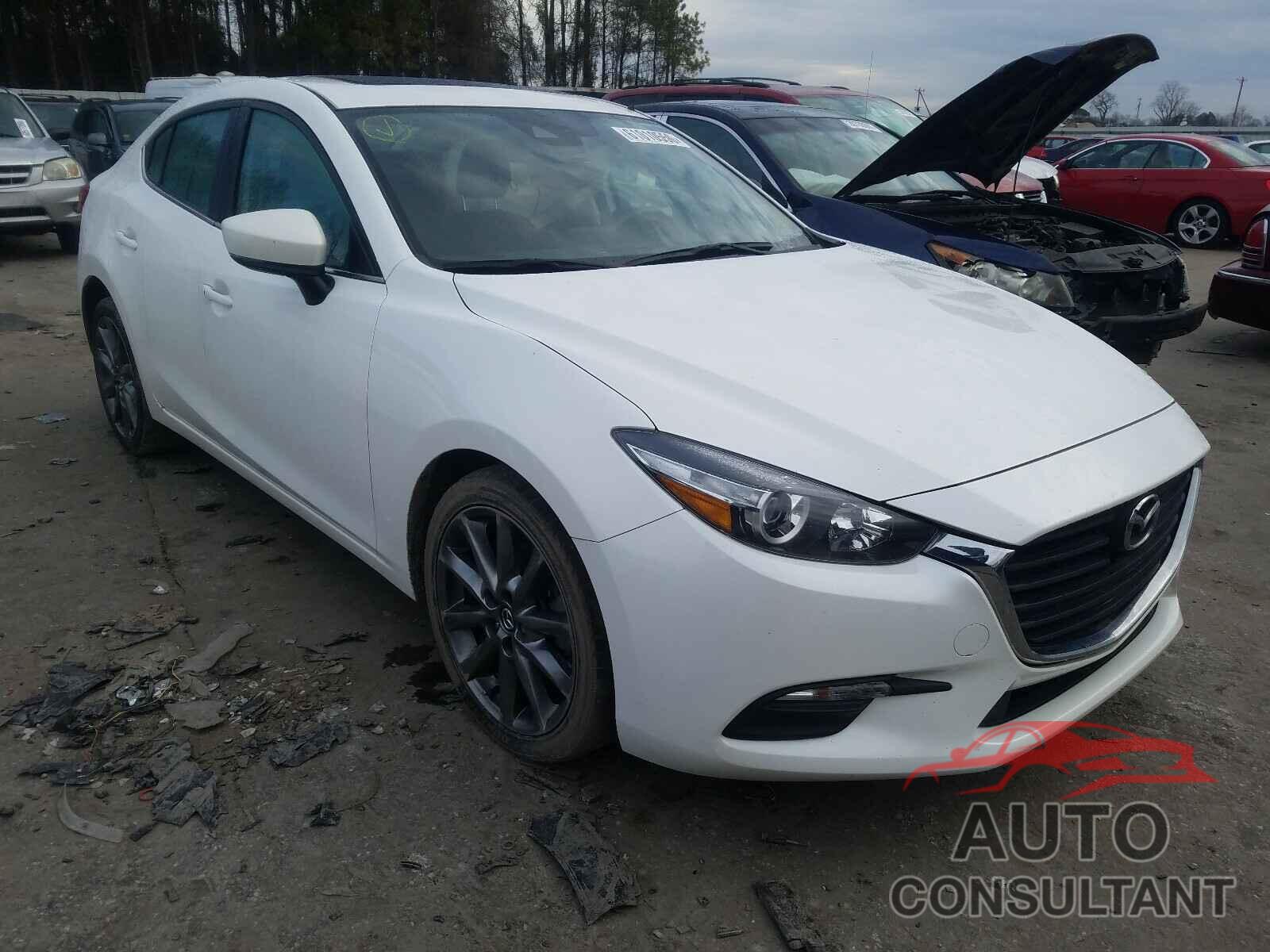 MAZDA 3 2018 - 3MZBN1V39JM159677