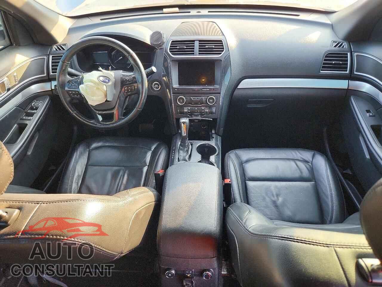FORD EXPLORER 2017 - 1FM5K8D88HGA31302