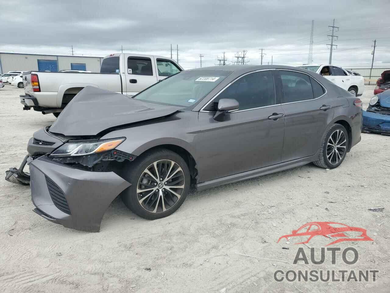 TOYOTA CAMRY 2018 - 4T1B11HK3JU043769