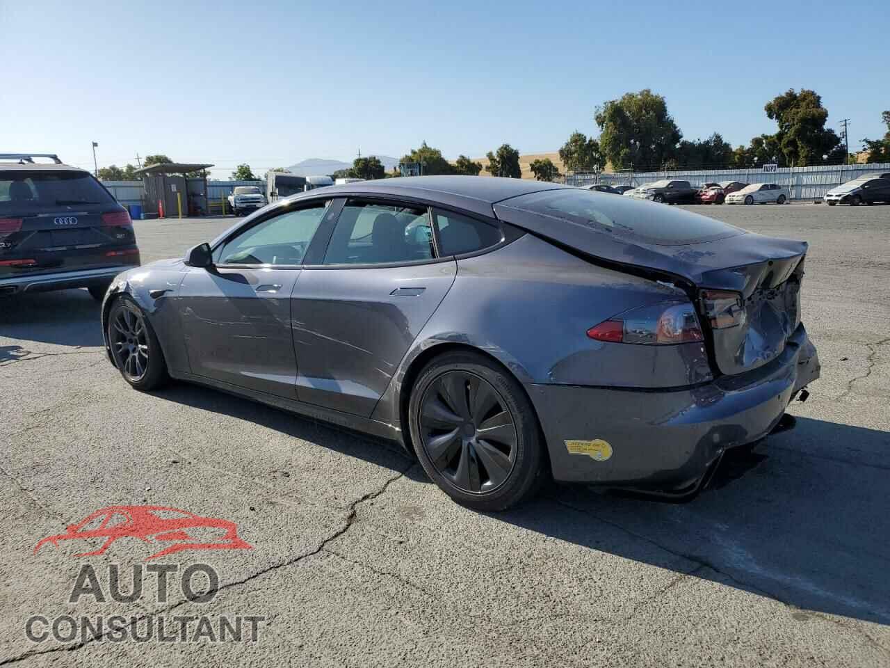 TESLA MODEL S 2022 - 5YJSA1E53NF462884
