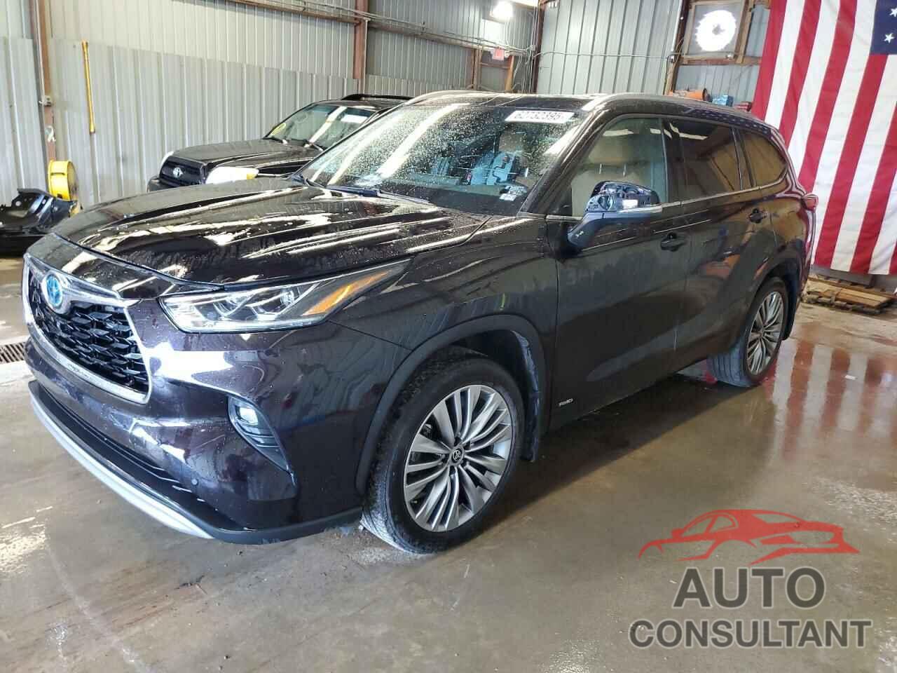 TOYOTA HIGHLANDER 2022 - 5TDEBRCH0NS090017