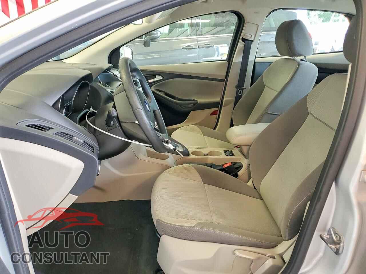 FORD FOCUS 2014 - 1FADP3F28EL394110