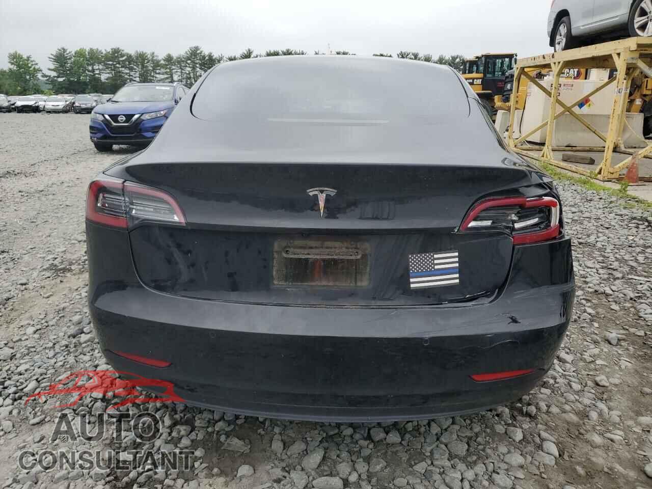 TESLA MODEL 3 2021 - 5YJ3E1EA2MF985334