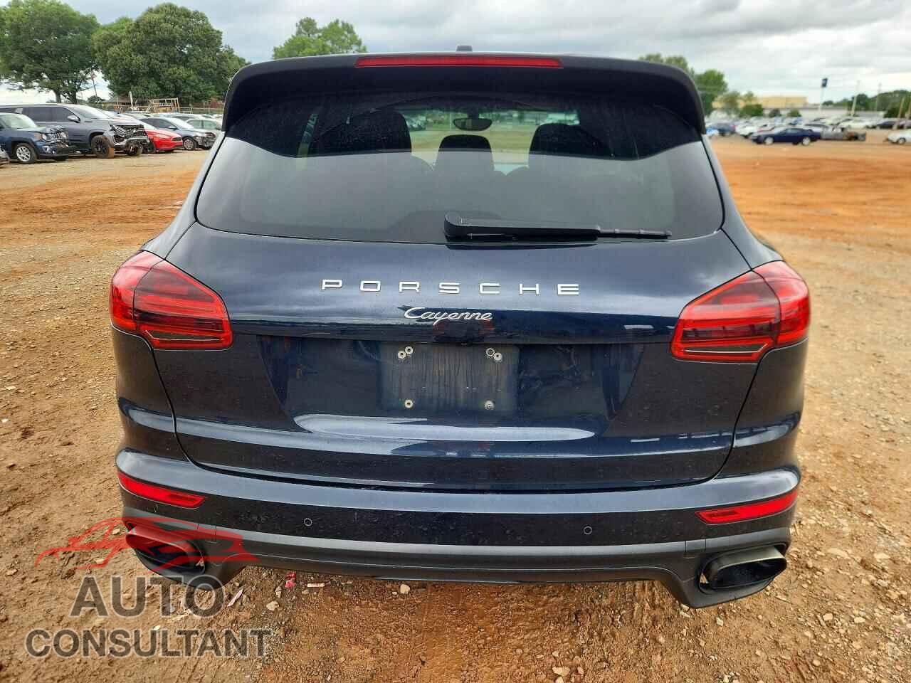 PORSCHE CAYENNE 2016 - WP1AA2A21GKA08814