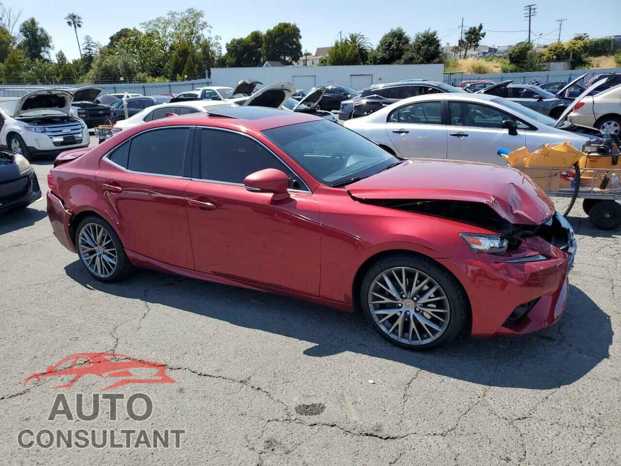 LEXUS IS 2015 - JTHBF1D29F5050432