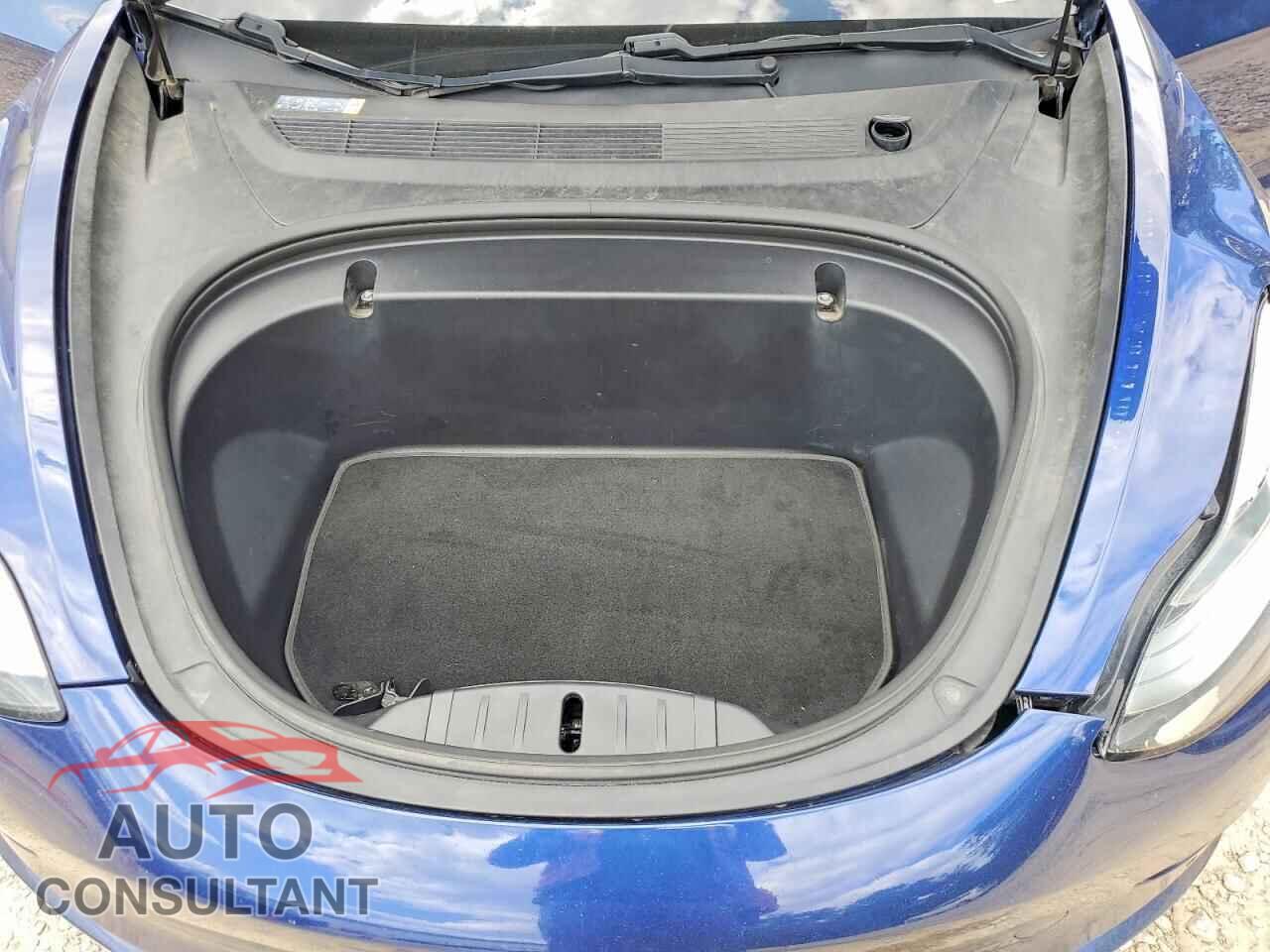TESLA MODEL 3 2018 - 5YJ3E1EA0JF041950