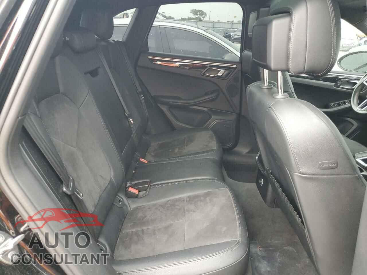 PORSCHE MACAN 2016 - WP1AB2A57GLB46116
