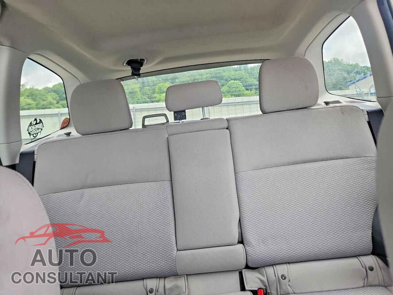 SUBARU FORESTER 2017 - JF2SJAEC8HH402409