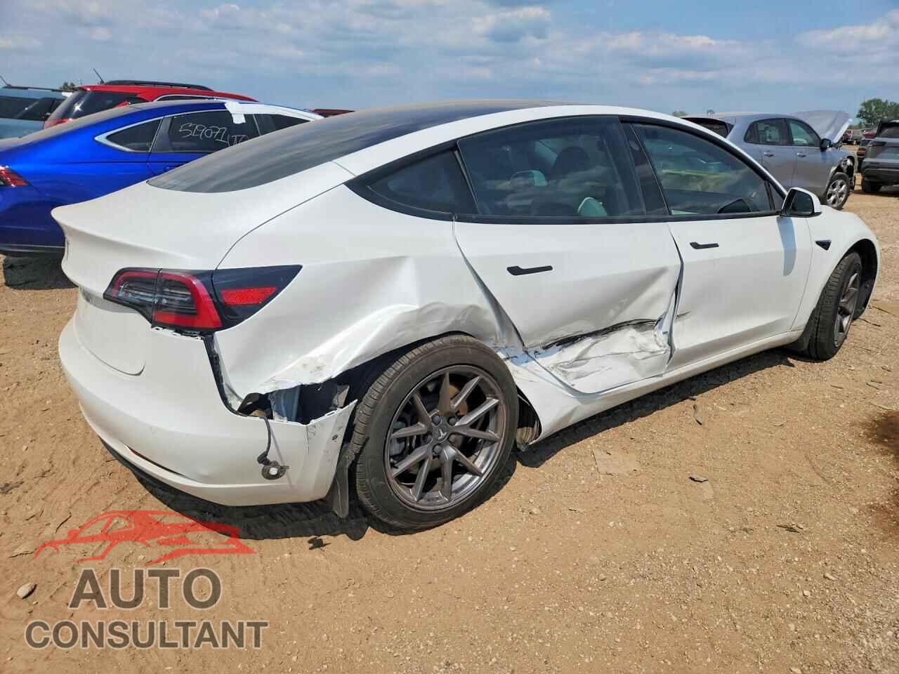 TESLA MODEL 3 2021 - 5YJ3E1EAXMF978311