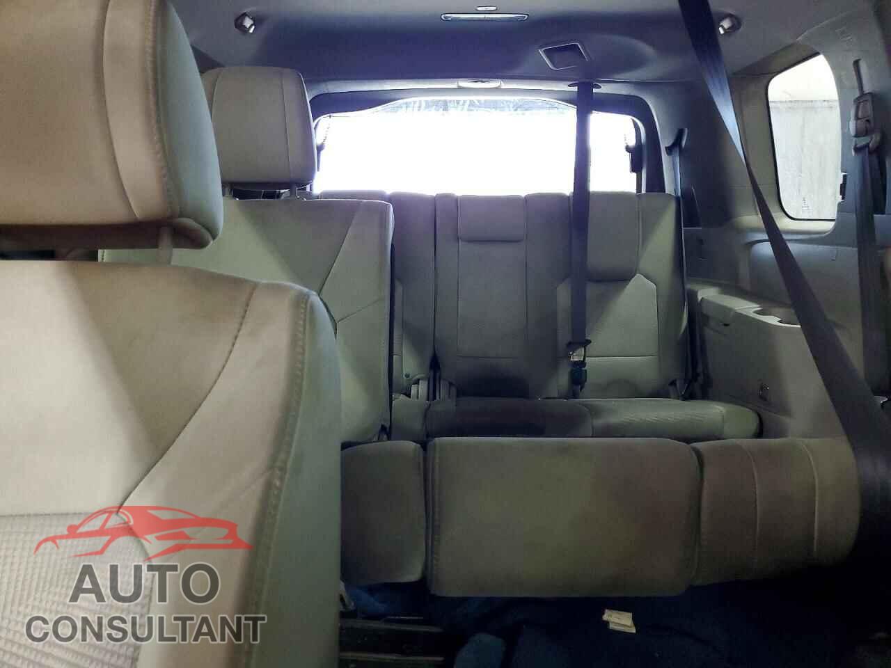 HONDA PILOT 2015 - 5FNYF3H29FB021660