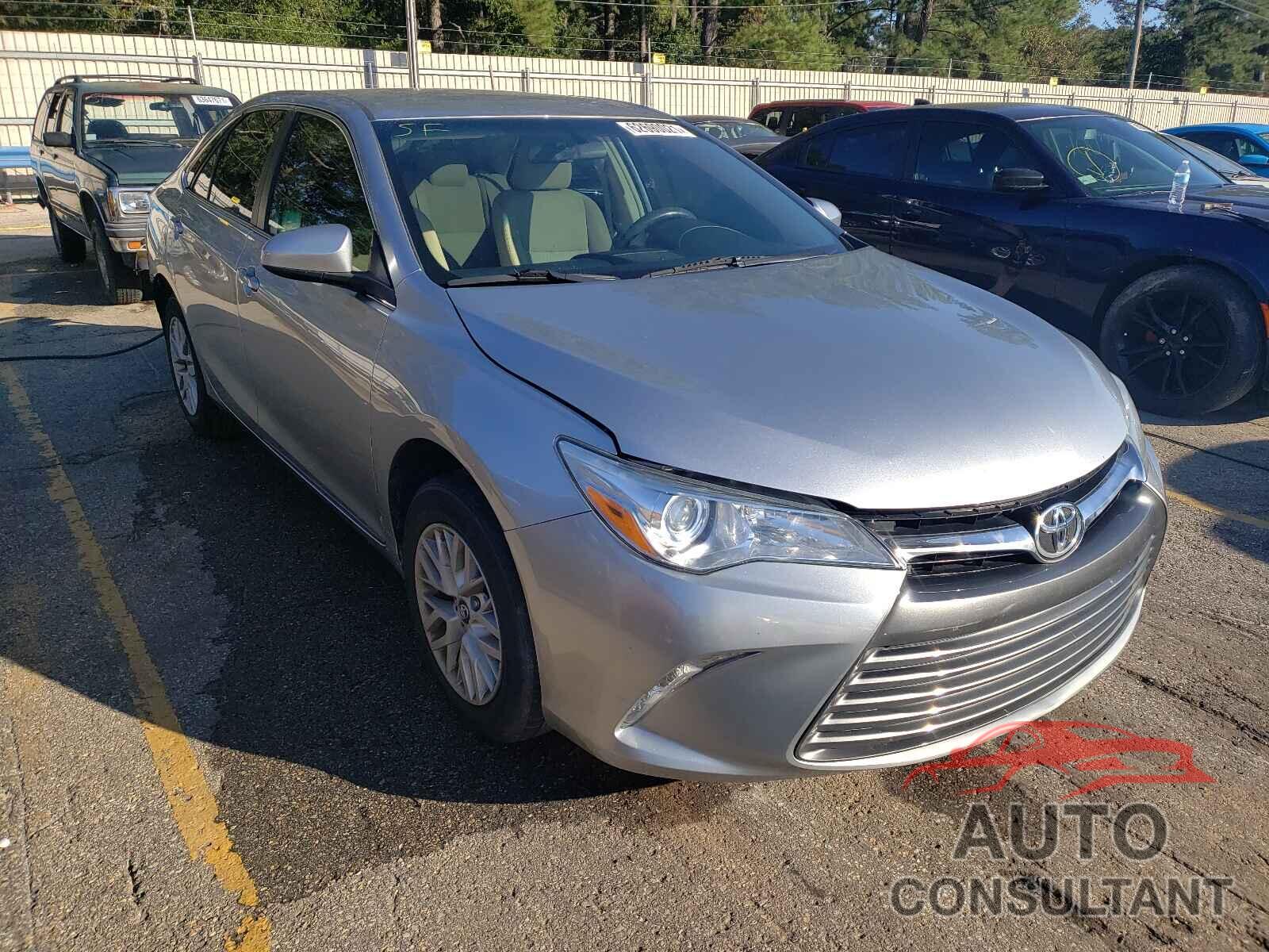 TOYOTA CAMRY 2016 - 4T4BF1FK3GR571878
