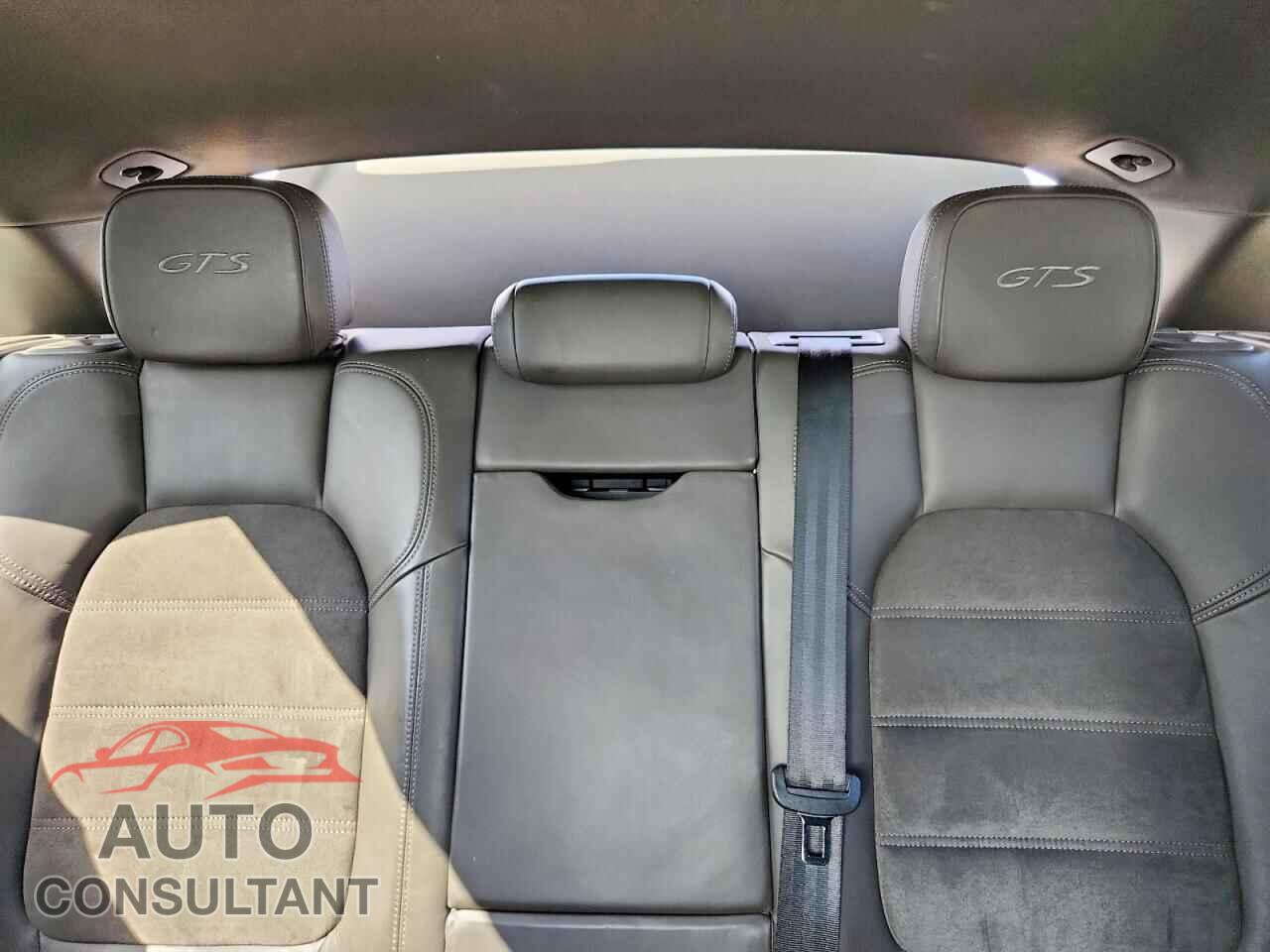 PORSCHE MACAN 2017 - WP1AG2A54HLB53754