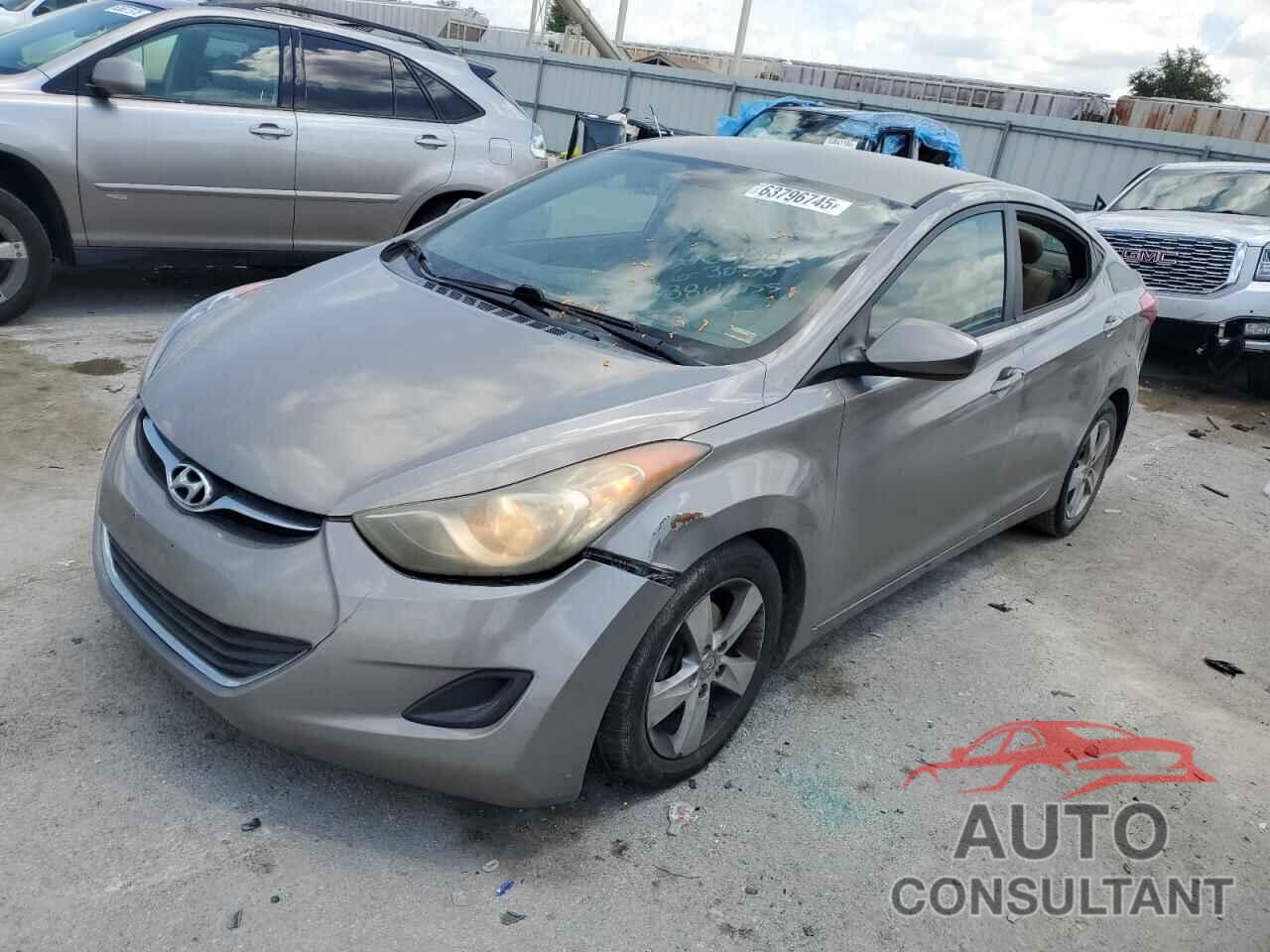 HYUNDAI ELANTRA 2013 - 5NPDH4AE4DH308423