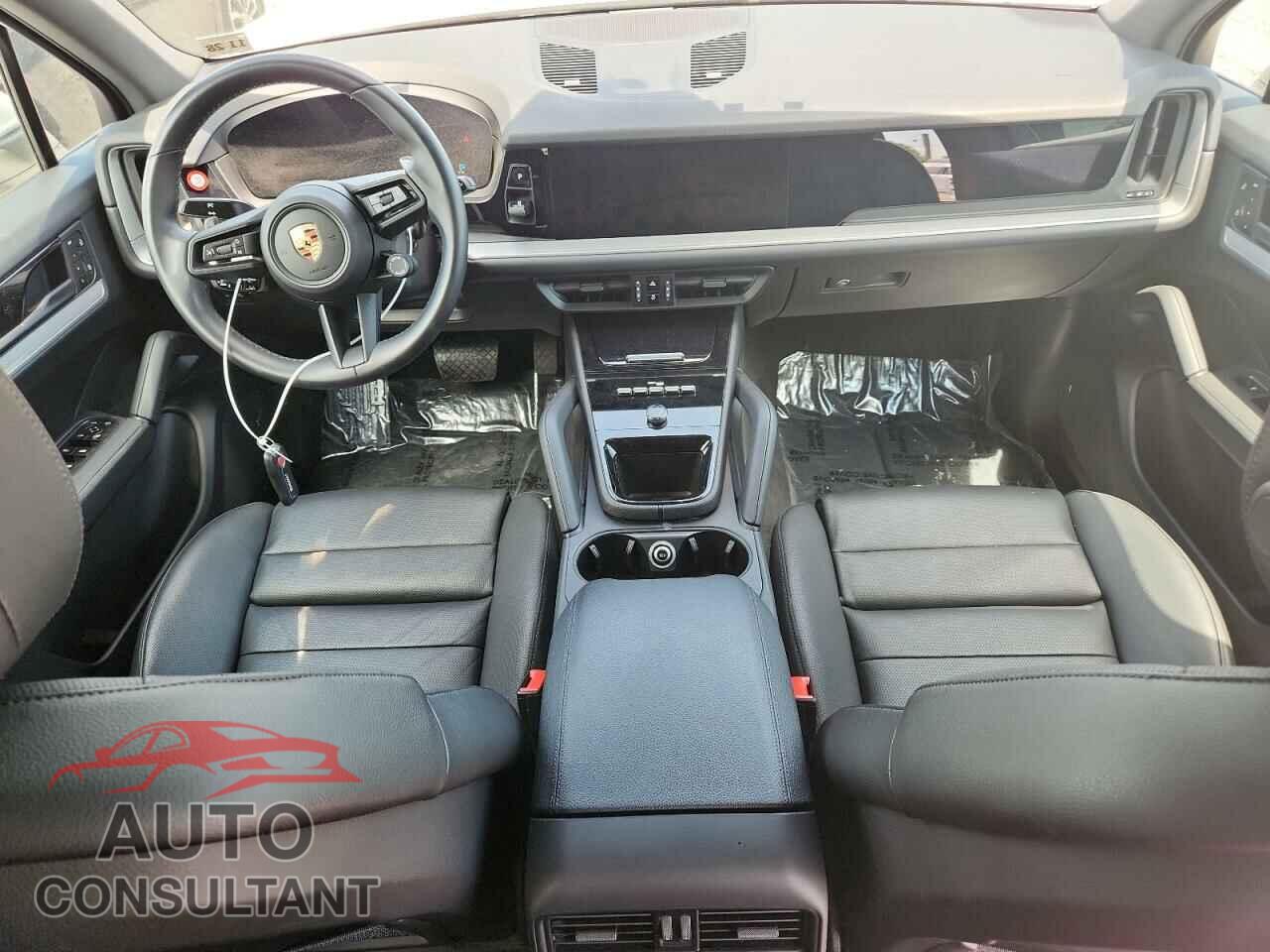 PORSCHE CAYENNE 2024 - WP1AA2AY8RDA04447