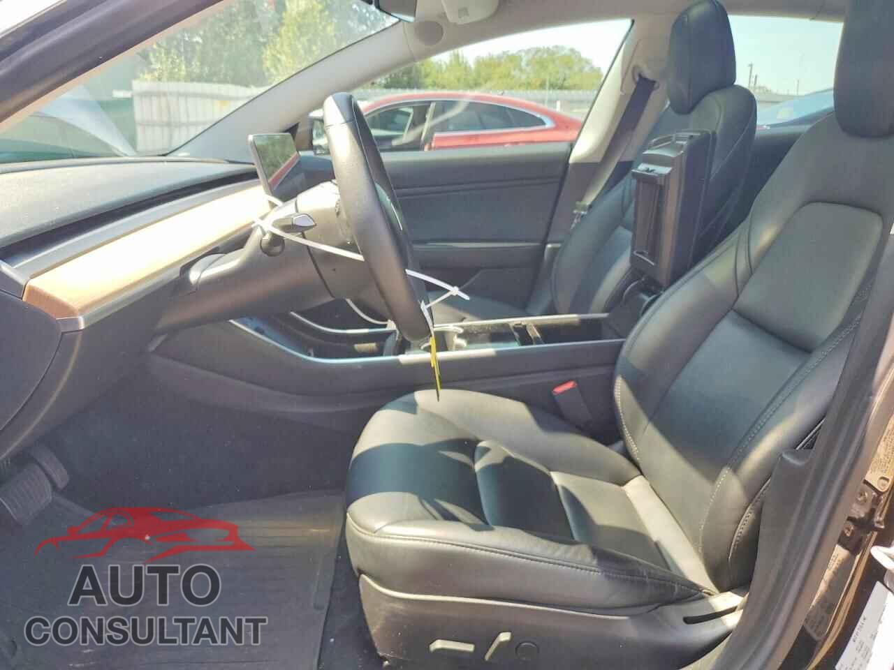 TESLA MODEL 3 2019 - 5YJ3E1EB6KF388967