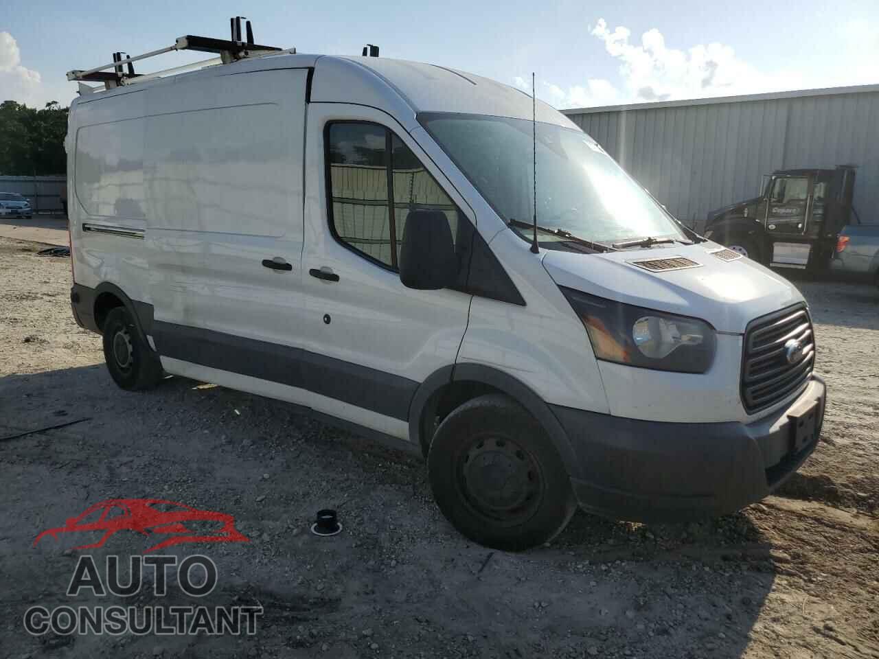 FORD TRANSIT 2017 - 1FTYR2CM0HKB56347