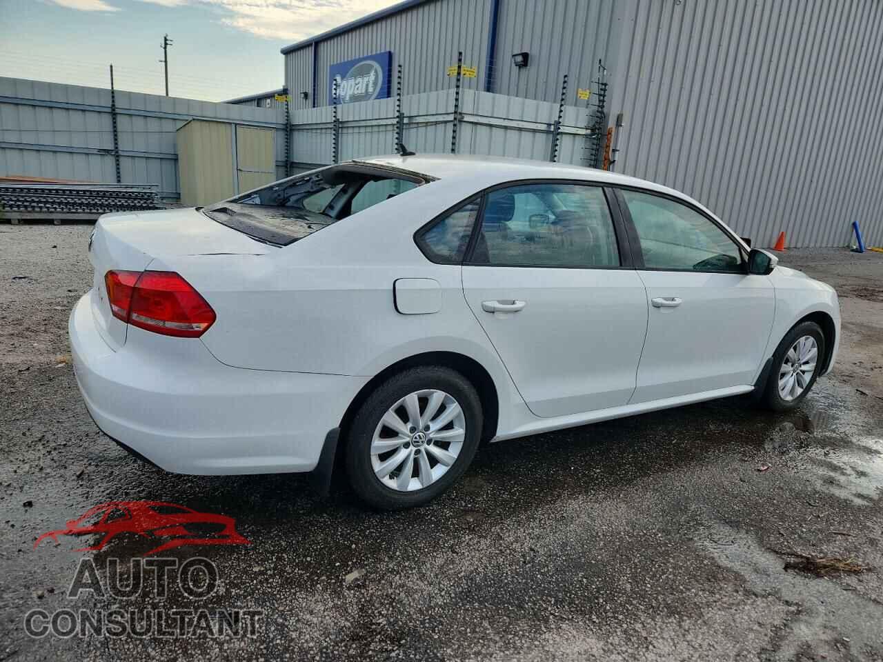 VOLKSWAGEN PASSAT 2013 - 1VWAP7A33DC084916