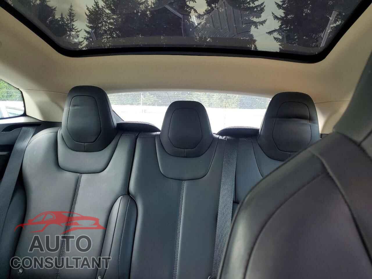 TESLA MODEL S 2015 - 5YJSA1S11FF080744