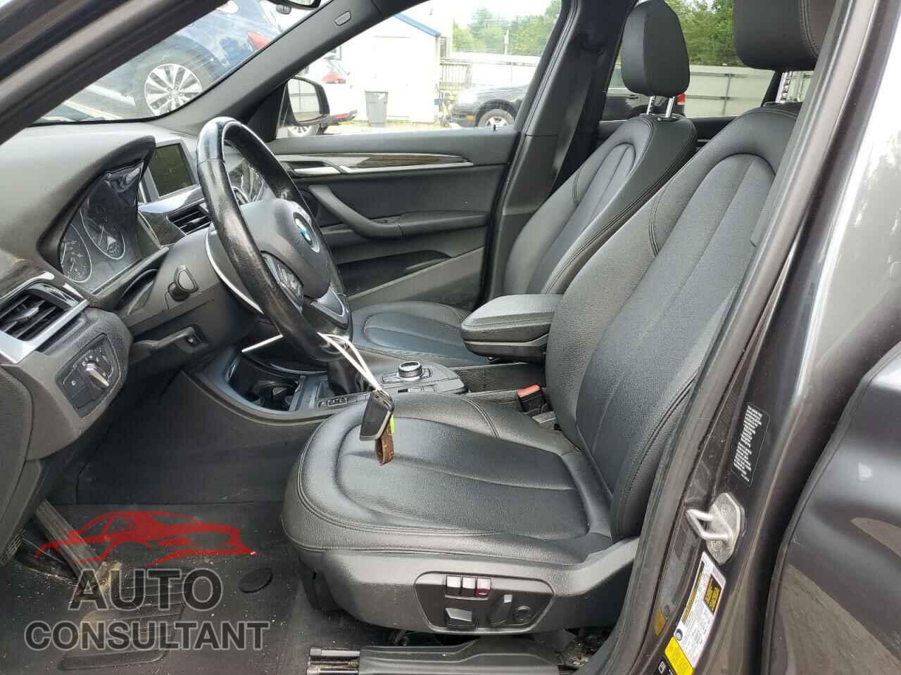 BMW X1 2017 - WBXHT3C34H5F78768