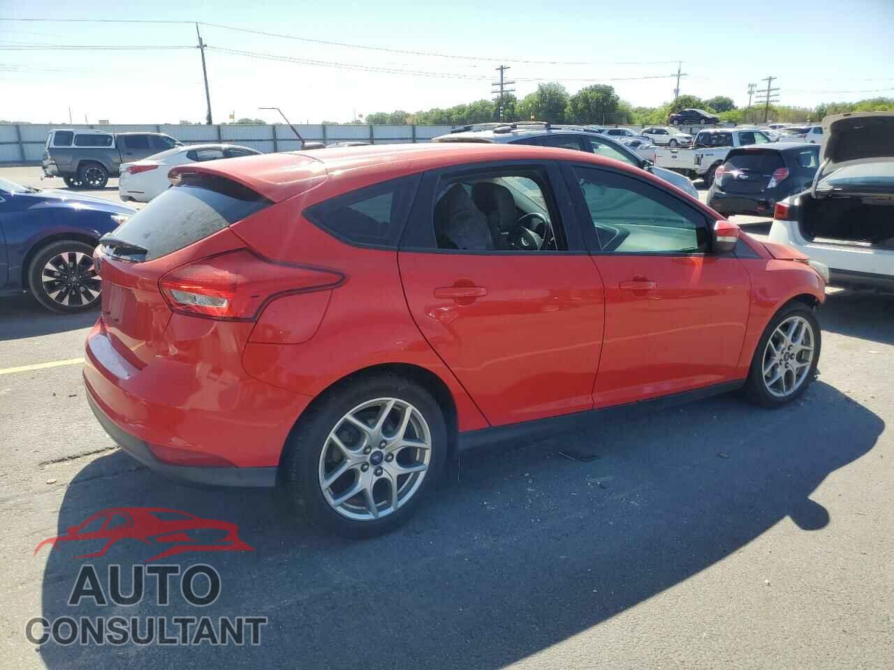 FORD FOCUS 2015 - 1FADP3K23FL331102