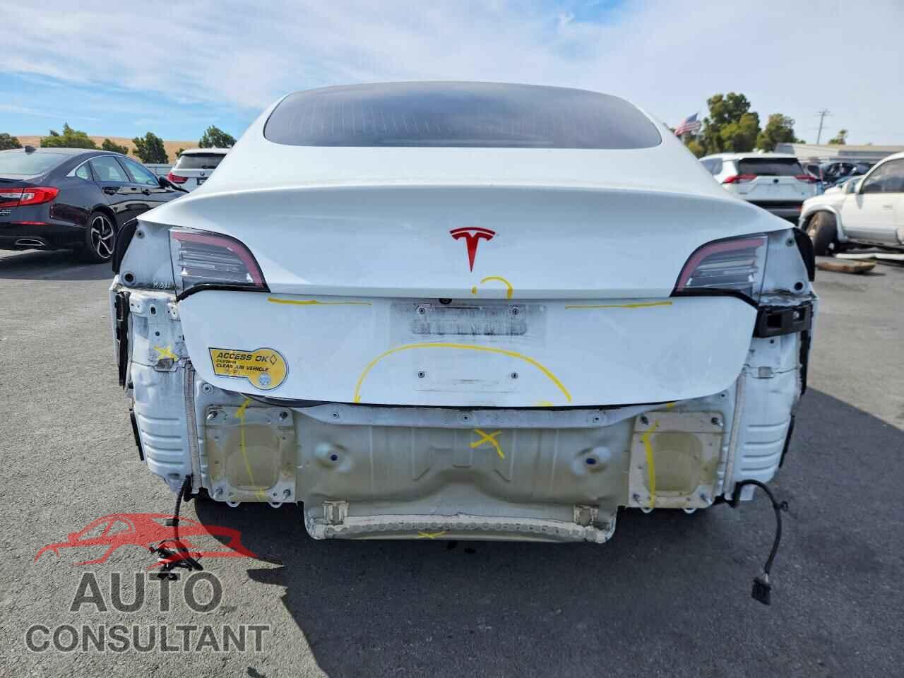 TESLA MODEL 3 2018 - 5YJ3E1EA0JF062569