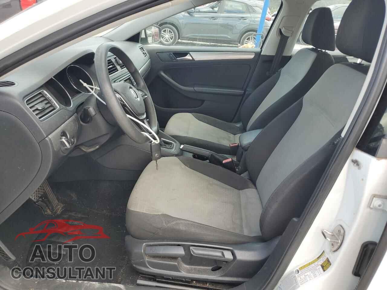 VOLKSWAGEN JETTA 2017 - 3VW2B7AJ9HM294572