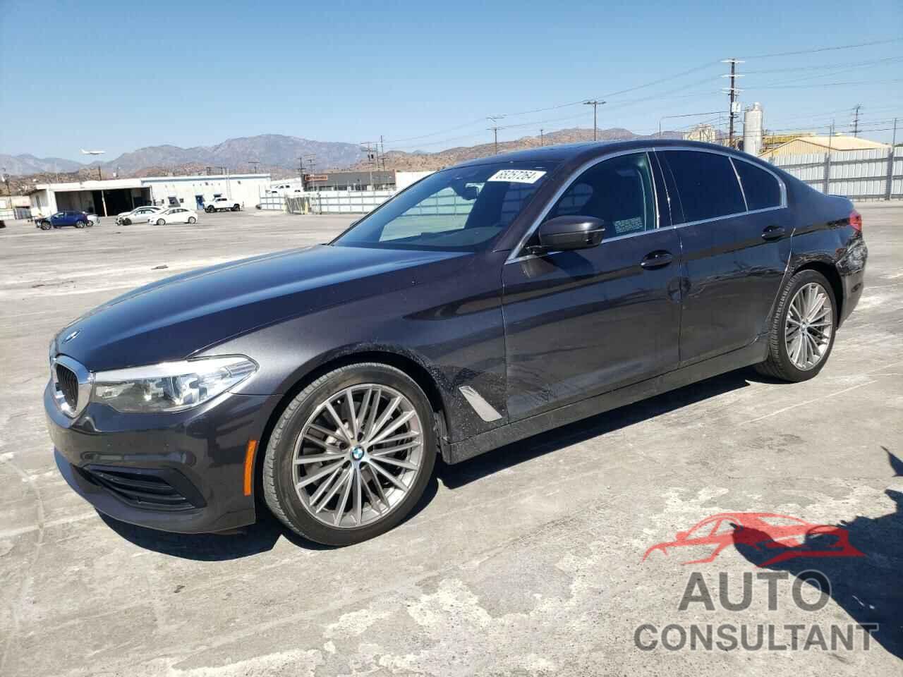 BMW 5 SERIES 2019 - WBAJA5C56KWW24565