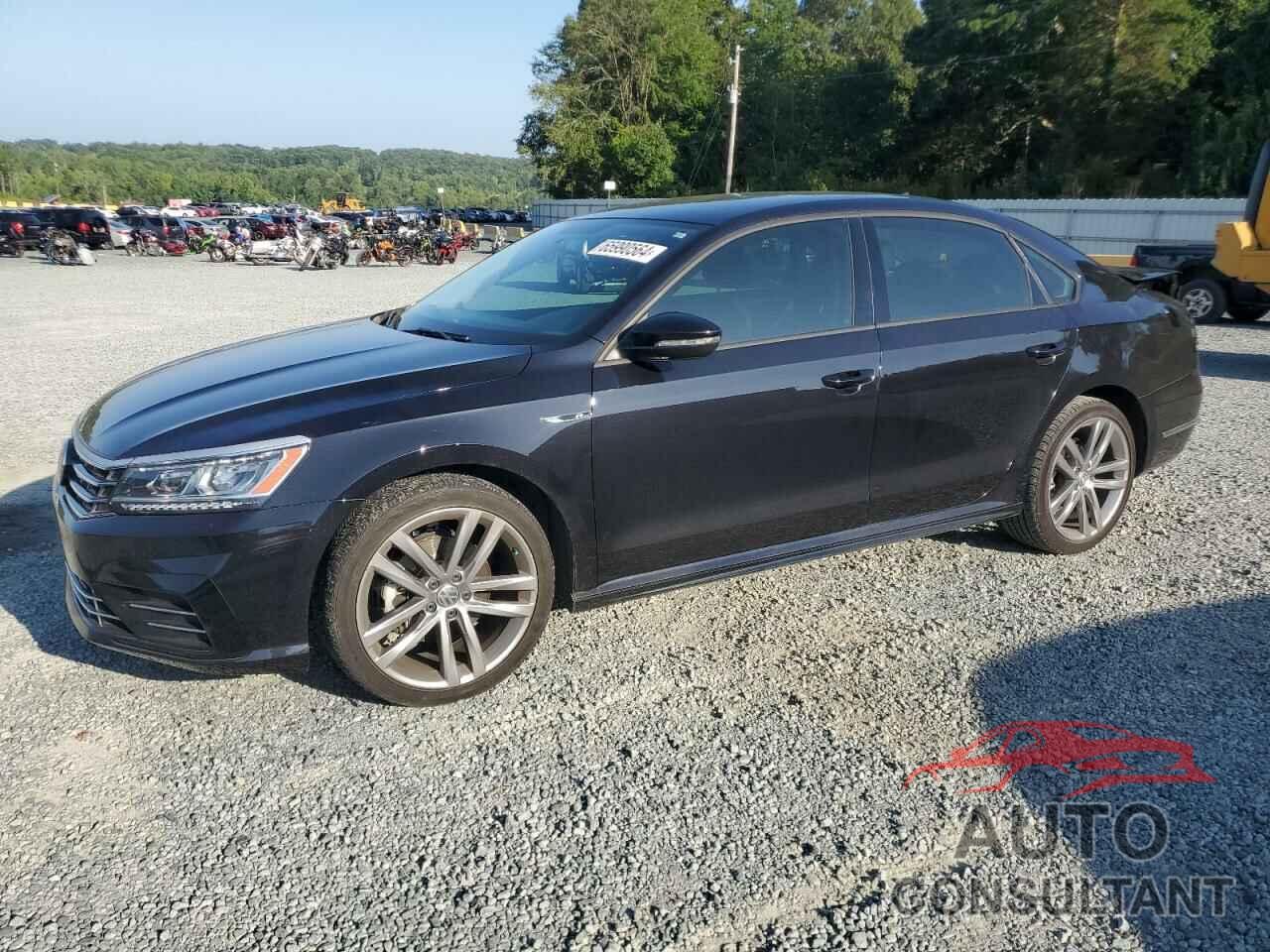 VOLKSWAGEN PASSAT 2018 - 1VWAA7A31JC040880