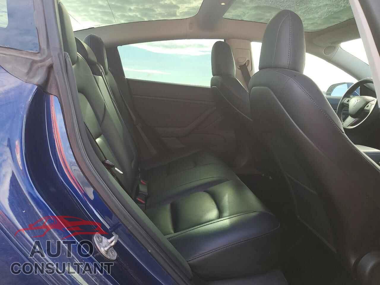 TESLA MODEL 3 2019 - 5YJ3E1EA5KF401067