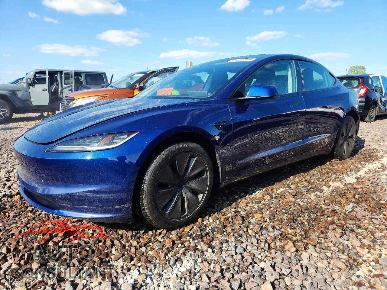TESLA MODEL 3 2024 - 5YJ3E1EB5RF718575