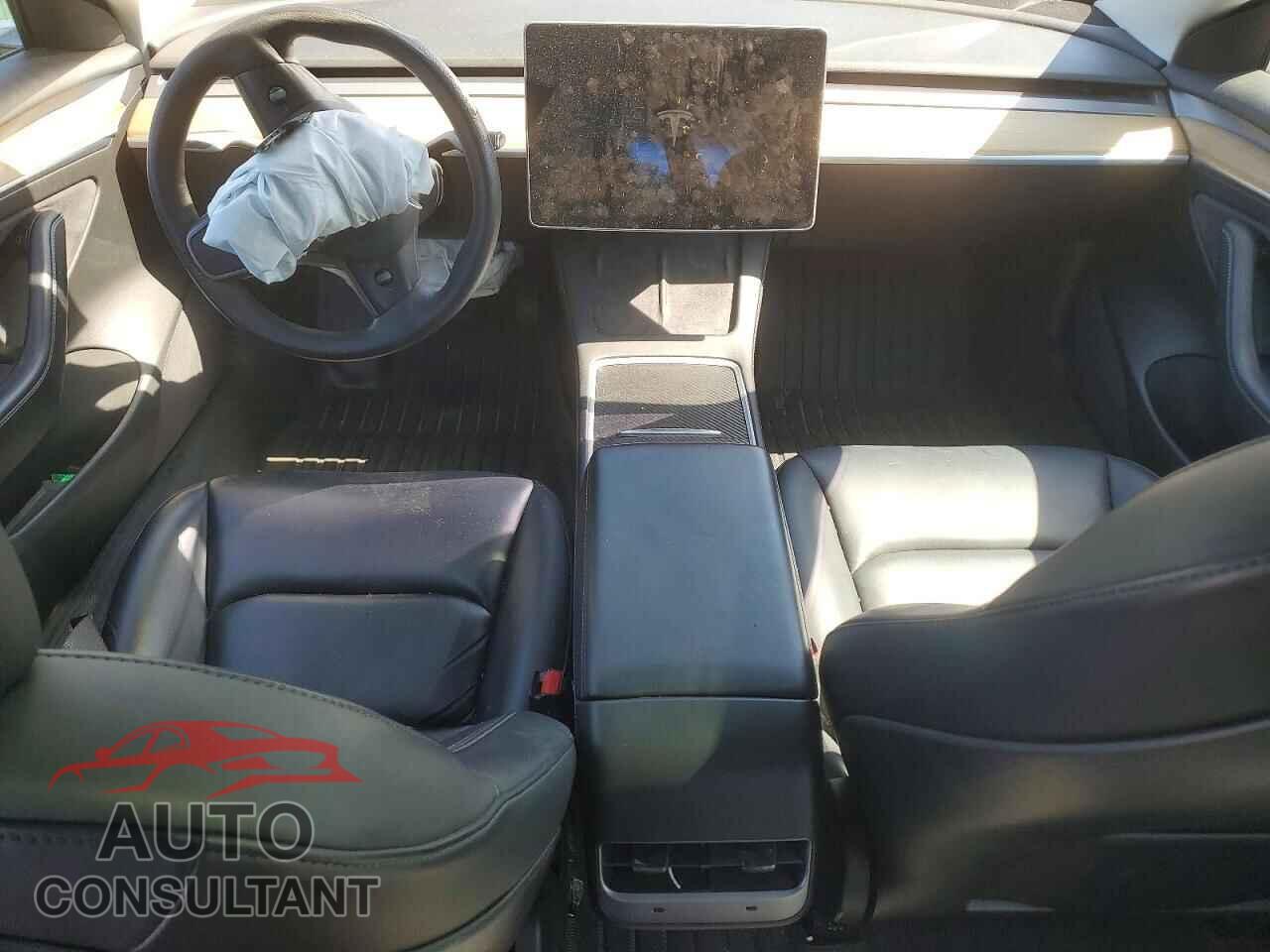 TESLA MODEL 3 2021 - 5YJ3E1EA5MF016935