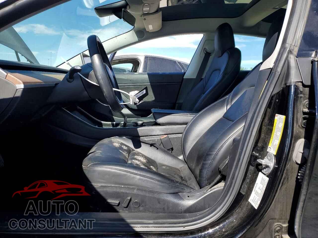 TESLA MODEL 3 2019 - 5YJ3E1EB9KF193493