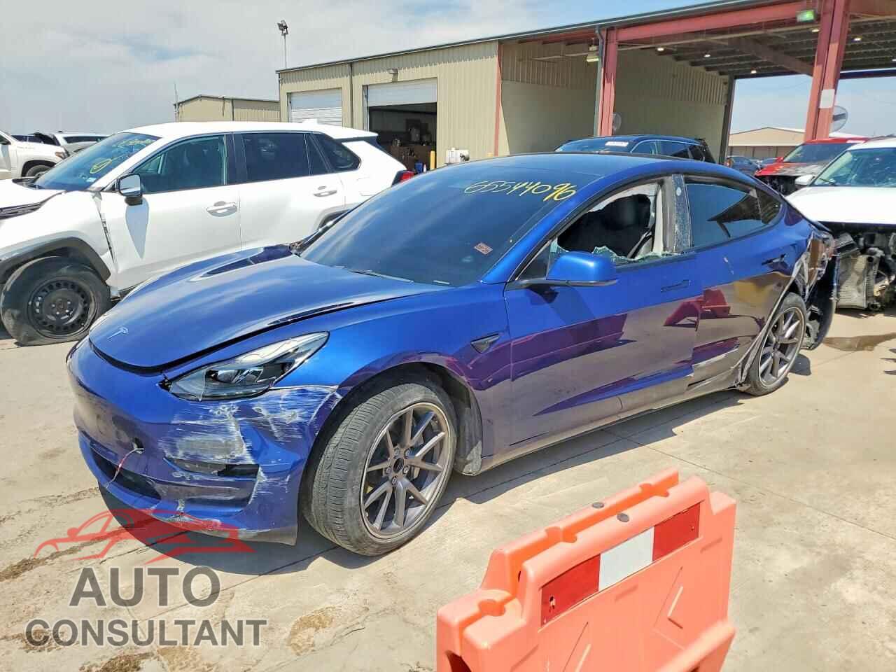 TESLA MODEL 3 2023 - 5YJ3E1EAXPF385309